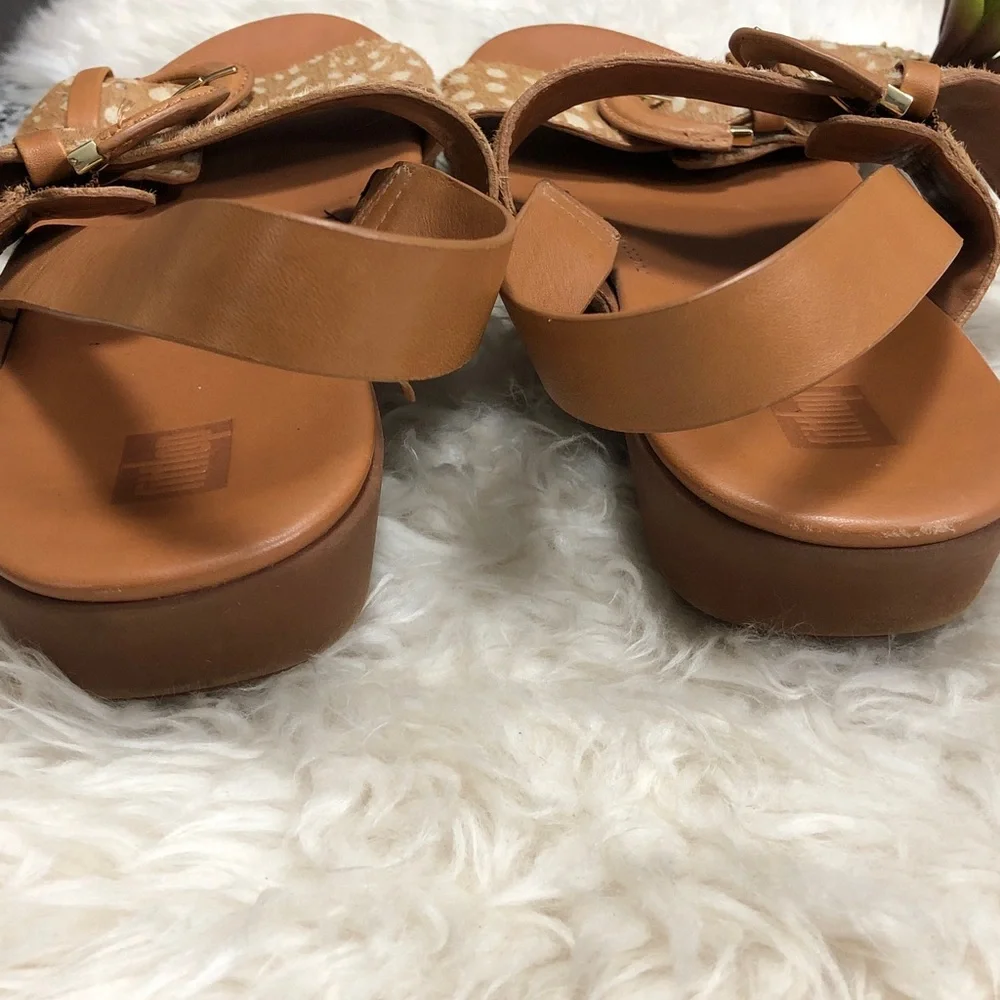 FitFlop Annelia SANDALS  Deer Print Vegan 1.5” Heel Adjustable Straps EUC - Picture 5 of 9